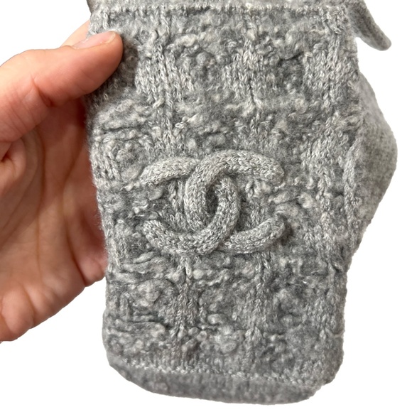 Chanel Gray 3 in 1 Fingerless & Finger Cashmere Silk Knit Tweed Gloves - Picture 3 of 12